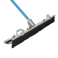 Lipa manuala BISONTE 900 mm/200 mm pentru nivelarea, finisarea si perierea betonului, maner 1.8 m