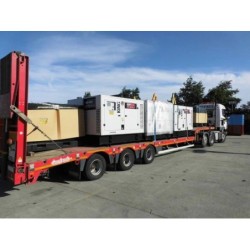 Generator insonorizat GENMAC King G80IS putere maxima 88kVA 400V motor IVECO