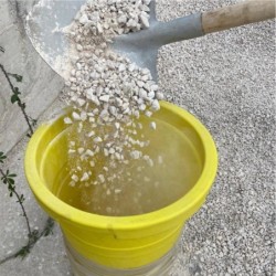 Dispozitiv pentru umplerea sacilor TEKCNOPLAST