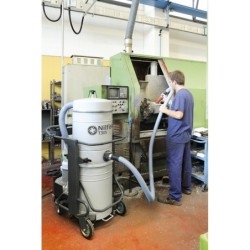 Aspirator Industrial Umed/Uscat, kit curatenie industriala, T30S L100 - 3kW, 100litri - Nilfisk-4030600383