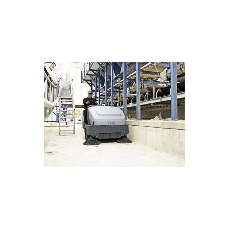 Masina de maturat cu post-conducere si acumulator, SR 1601 B - 1600mm, 315 litri - Nilfisk-13300103