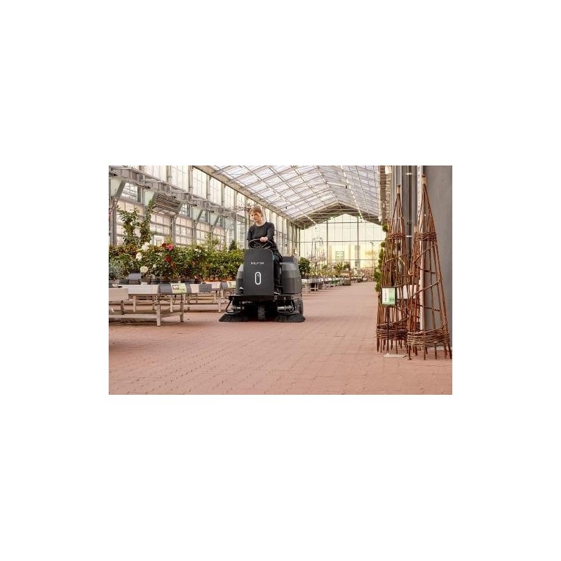 Masina de maturat cu post-conducere si acumulator, SW3000 - 1350mm, 100 litri - Nilfisk-50000740