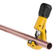 REMS Set promo Masina de indoit tevi Curvo Set 15-18-22-28 580027 R220 + Taietor tevi RAS Cu INOX 3-35 113350 R 580X03